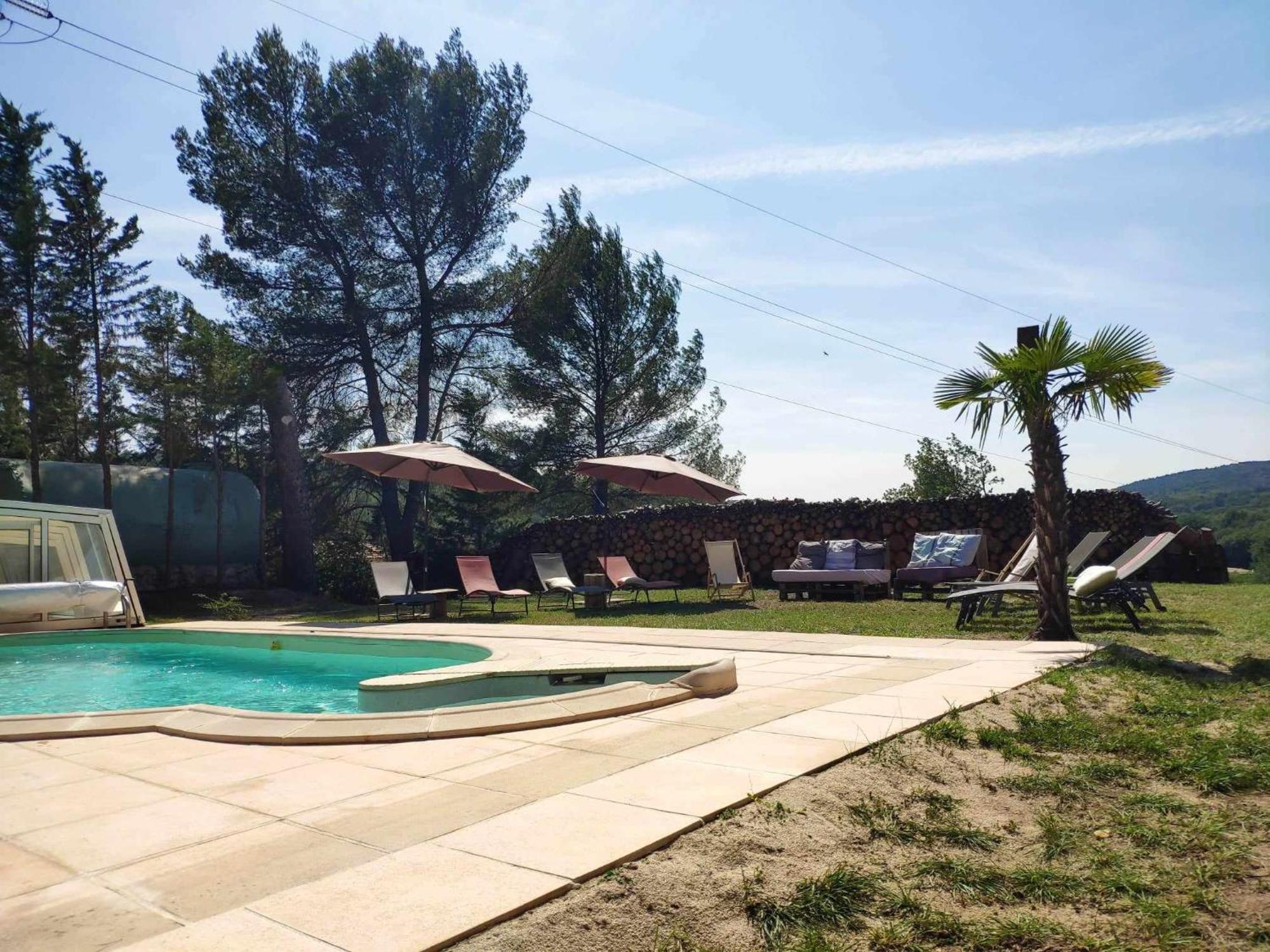 La Tourelle Suite Cosy Entre Vignoble Aixois Et Luberon Le Puy-Sainte-Reparade Exterior photo